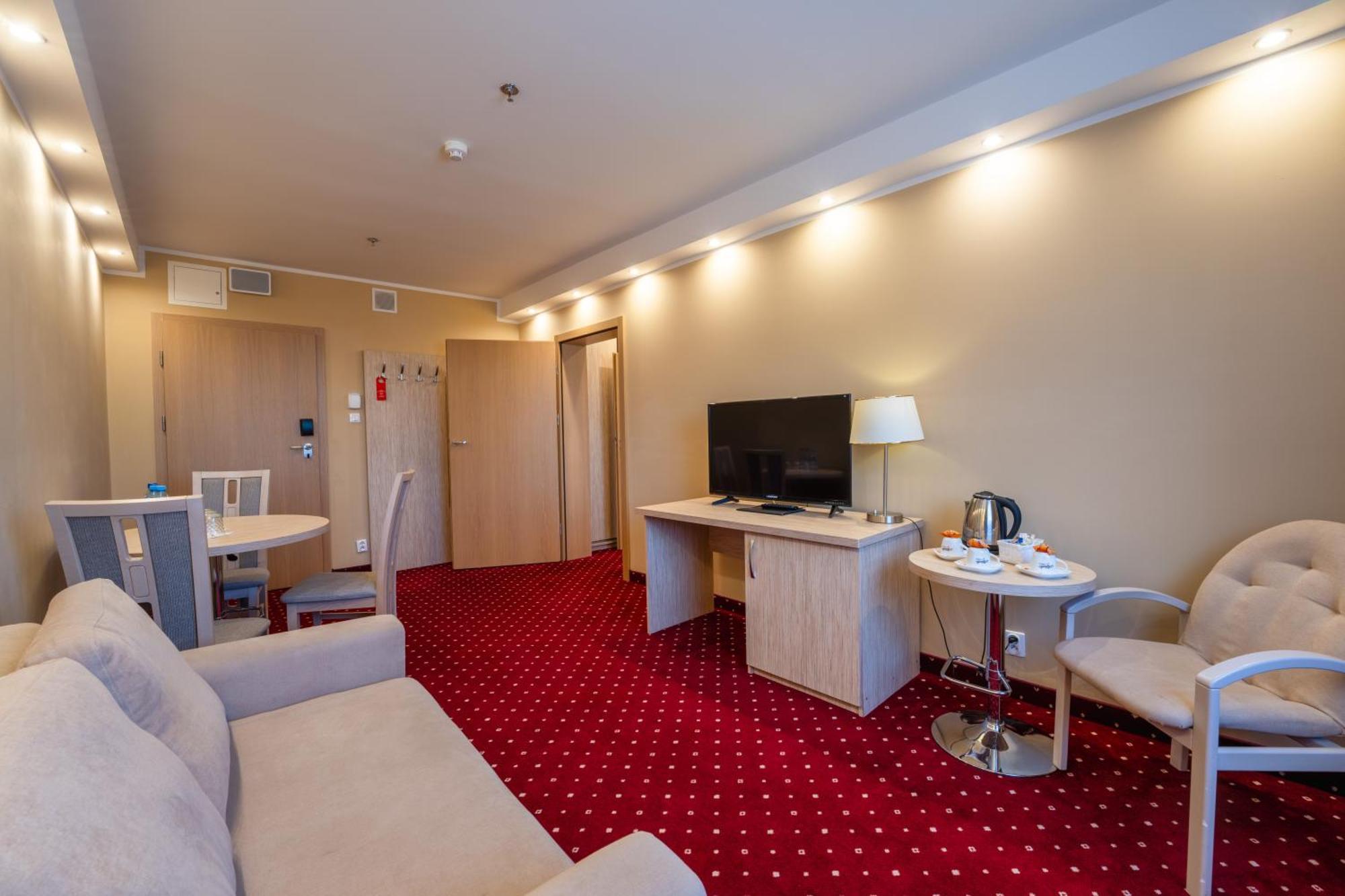 Hotel 500 Tarnowo Podgorne Exterior photo